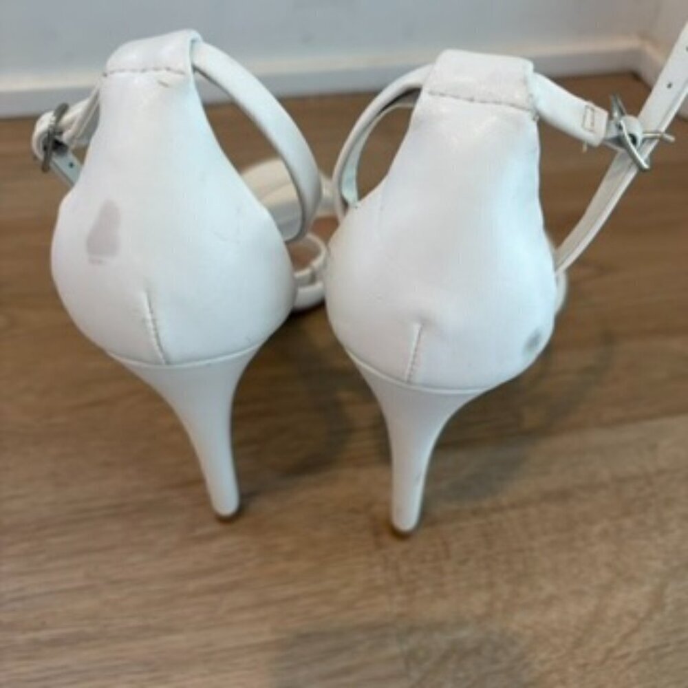 ** Steve Madden White Sheena heel Strappy Sandals 9.5 - Picture 6 of 7